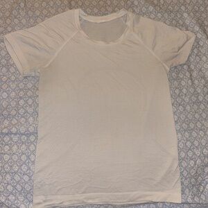 Lululemon white Swiftly Tech Short-Sleeve Shirt 2.0